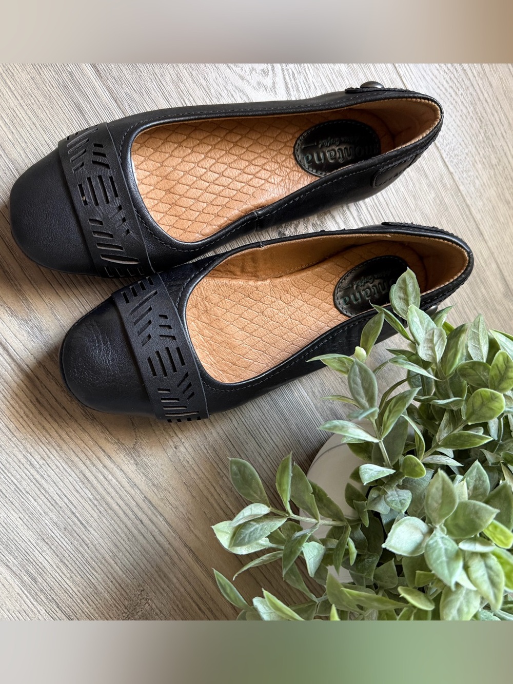 Black Women's high quality leather Ballet Flats